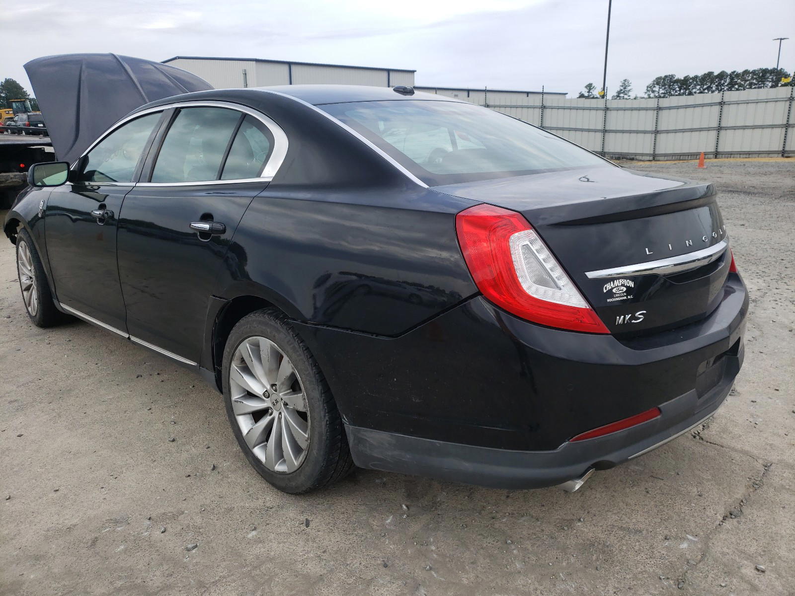 Photo 3 from auction – 2015 LINCOLN MKS with VIN 1LNHL9DK9FG605706