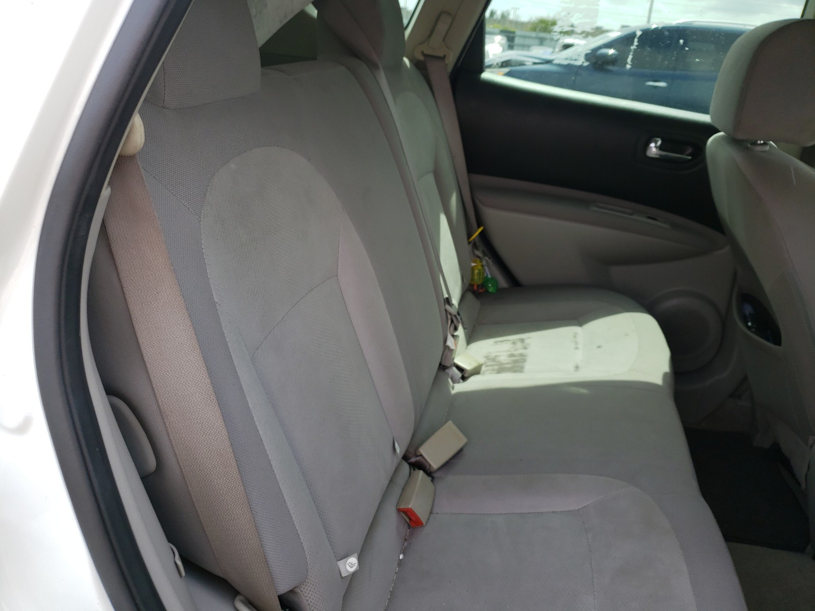 Photo 6 from auction – 2013 NISSAN ROGUE S with VIN JN8AS5MT7DW538962