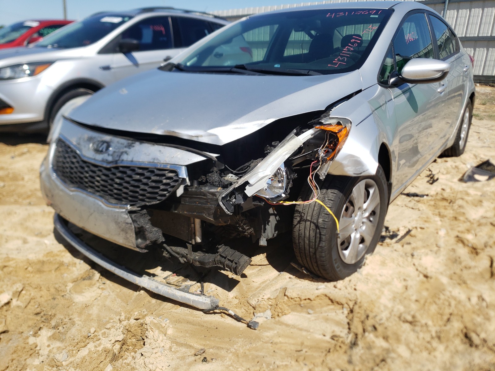 Photo 9 from auction – 2014 KIA FORTE LX with VIN 4T1B11HK4JU131987
