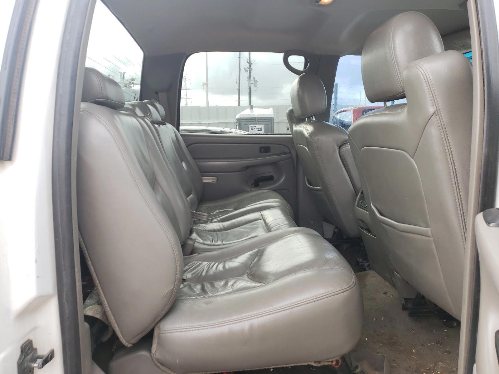Photo 6 from auction – 2004 CHEVROLET SILVERADO with VIN 1GCHK23194F152780