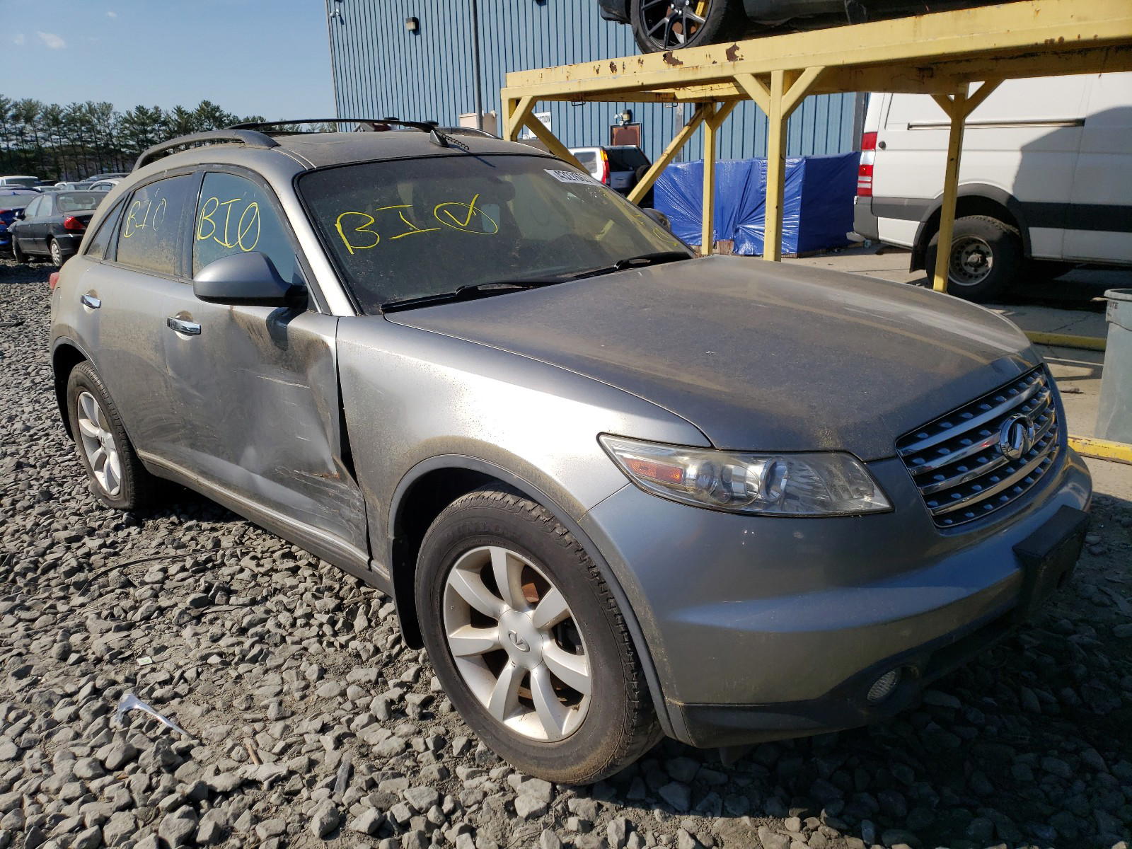 INFINITI FX35 2004 with VIN JNRAS08W04X215768 - Photo from auction