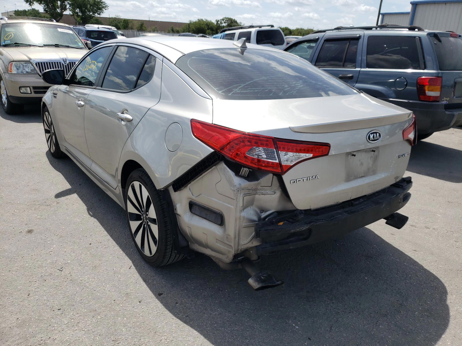 Photo 3 from auction – 2012 KIA OPTIMA SX with VIN 5XXGR4A62CG046091