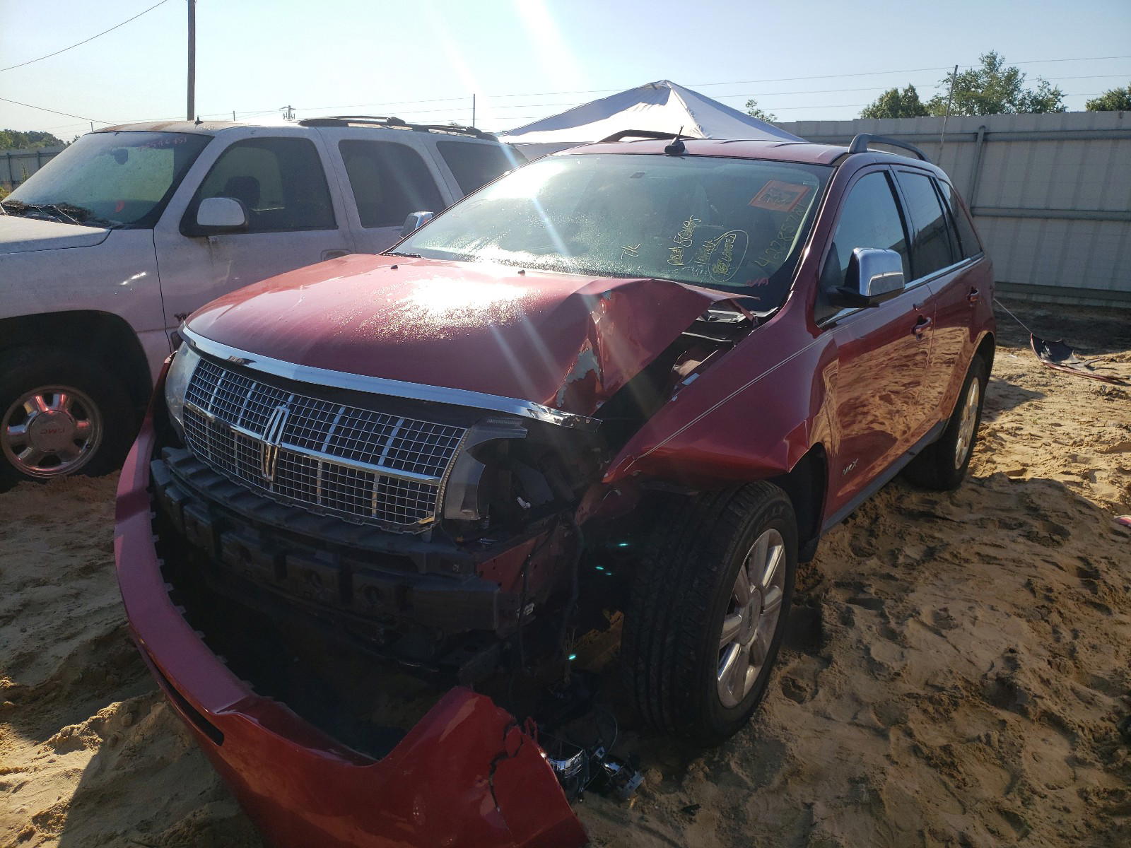 Photo 2 from auction – 2007 LINCOLN MKX with VIN 2LMDU88C77BJ05436