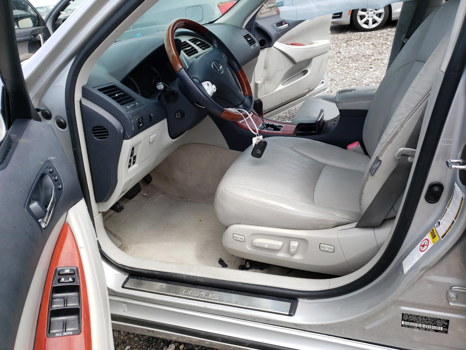 Photo 9 from auction – 2007 LEXUS ES 350 with VIN JTHBJ46G372113276