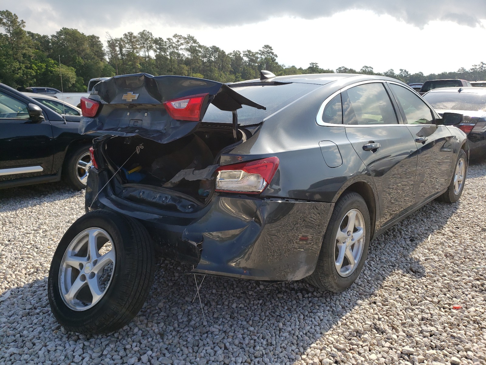 Photo 4 from auction – 2017 CHEVROLET MALIBU LS with VIN 1G1ZB5STXHF164850