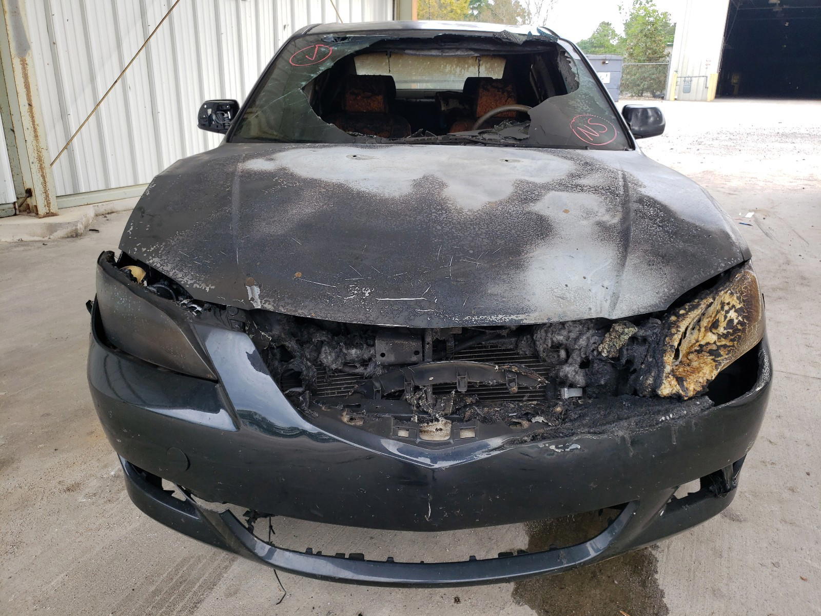 Photo 9 from auction – 2004 MAZDA 3 S with VIN JM1BK323141195330
