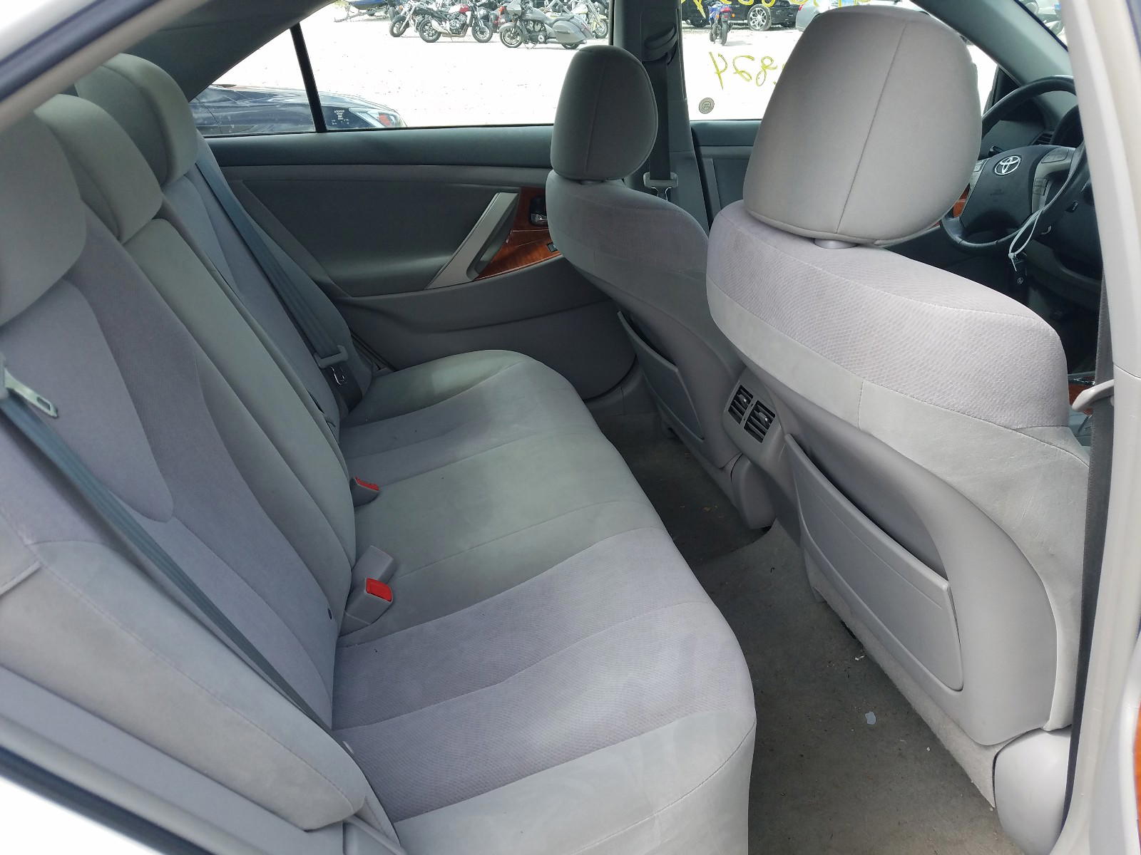 Photo 6 from auction – 2011 TOYOTA CAMRY BASE with VIN 4T1BF3EK8BU768321