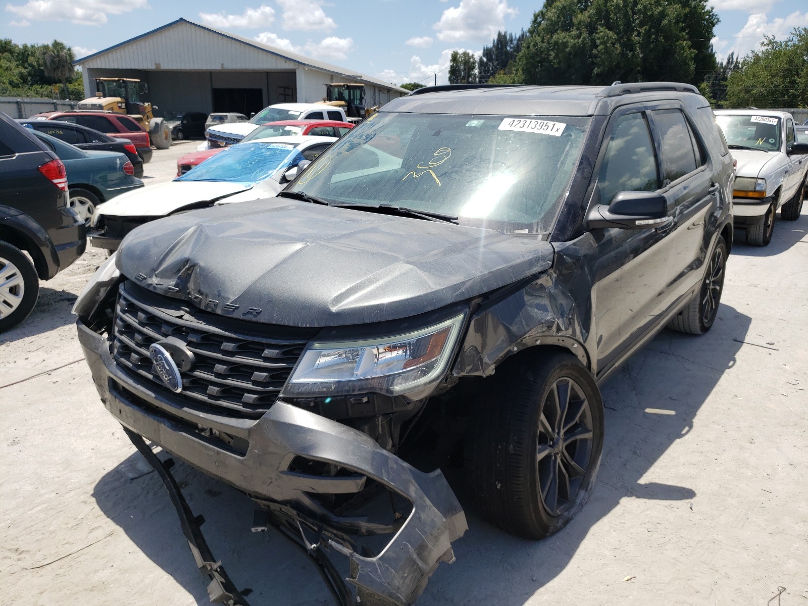 Zdjęcie 2 z aukcji – 2017 FORD EXPLORER X z VIN 1FM5K7D8XHGC88651