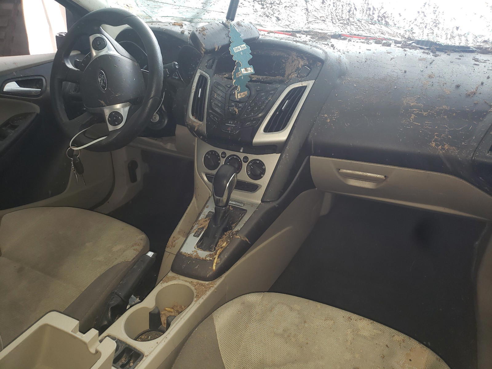 Photo 9 from auction – 2014 FORD FOCUS SE with VIN 1FADP3K27EL152317