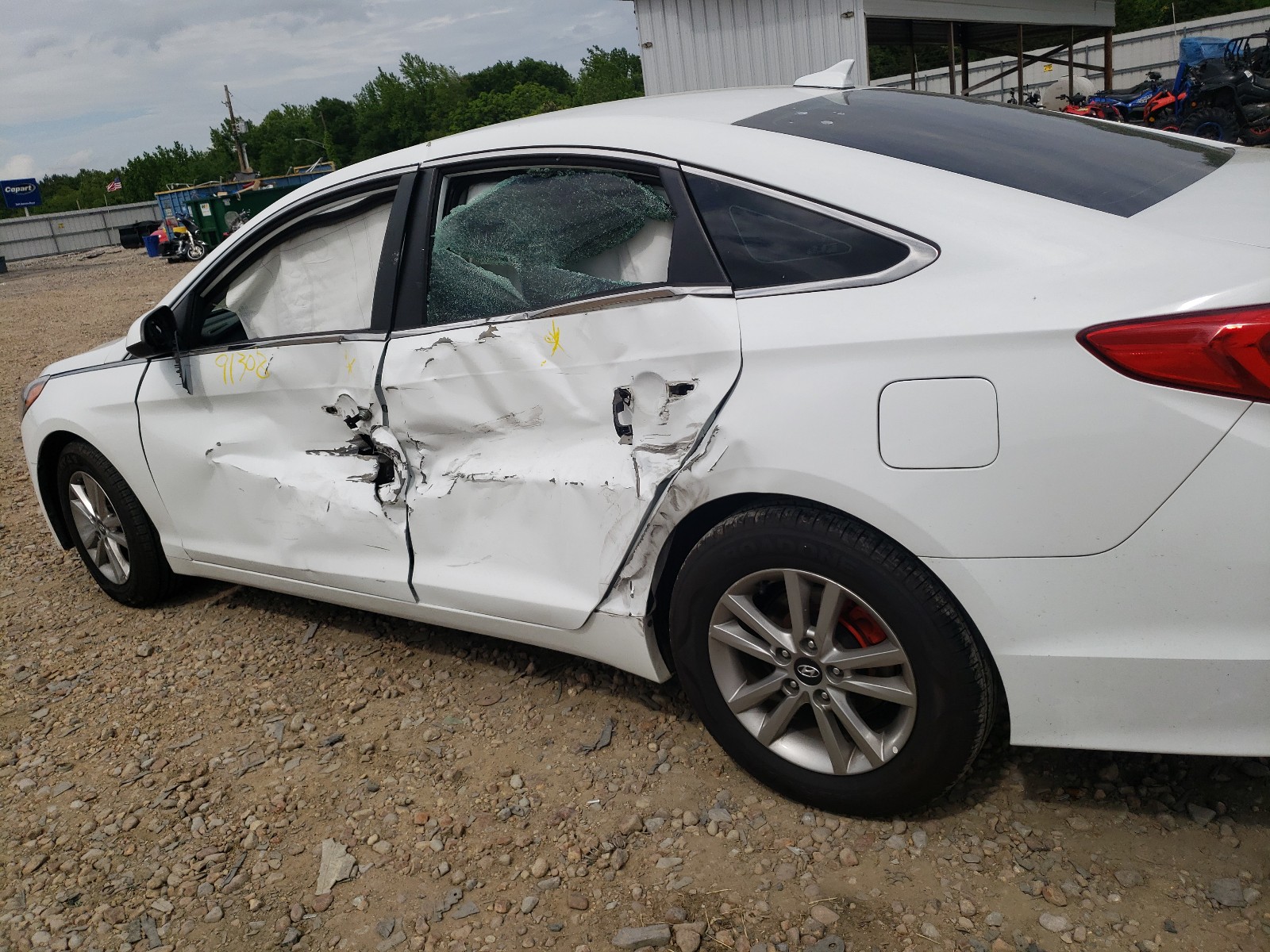 Photo 9 from auction – 2016 HYUNDAI SONATA SE with VIN 5NPE24AF0GH400969