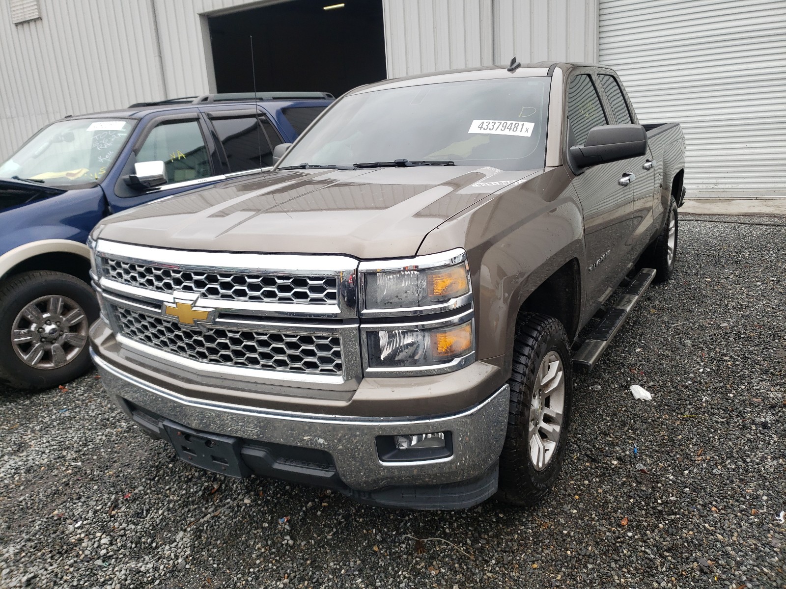 Photo 2 from auction – 2014 CHEVROLET SILVERADO with VIN 1GCRCREH2EZ212631