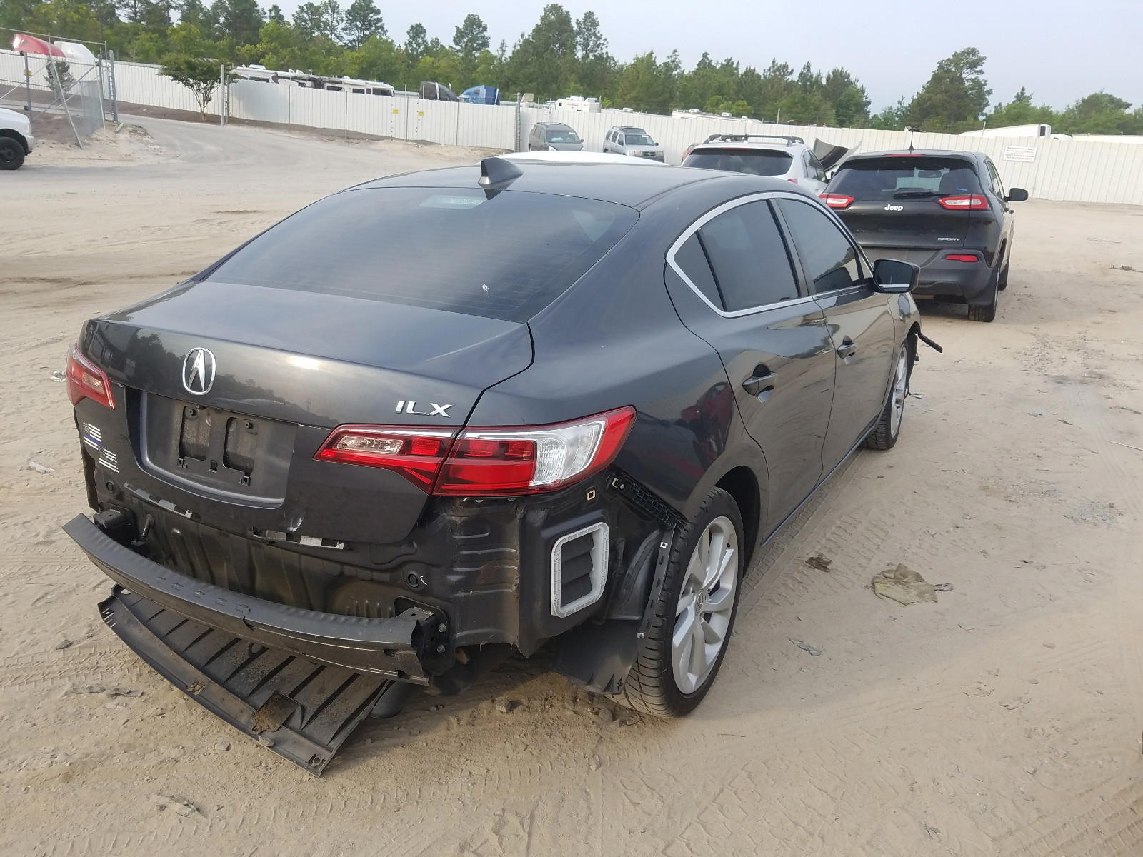 Photo 4 from auction – 2016 ACURA ILX BASE W with VIN 19UDE2F36GA018041