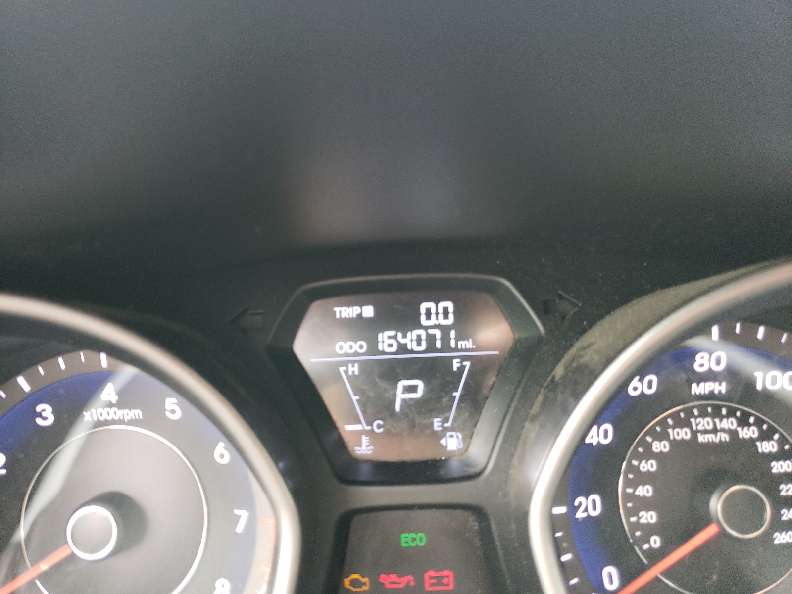 Photo 8 from auction – 2012 HYUNDAI ELANTRA GL with VIN 5NPDH4AE7CH138458
