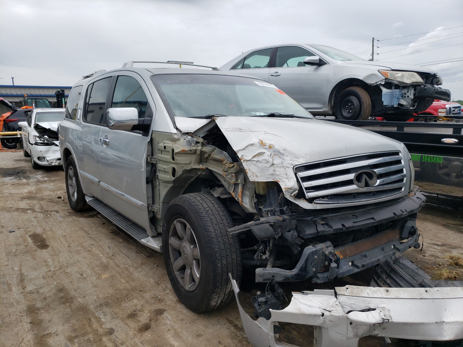 INFINITI QX56 2005 with VIN 5N3AA08A05N812183 - Photo from auction