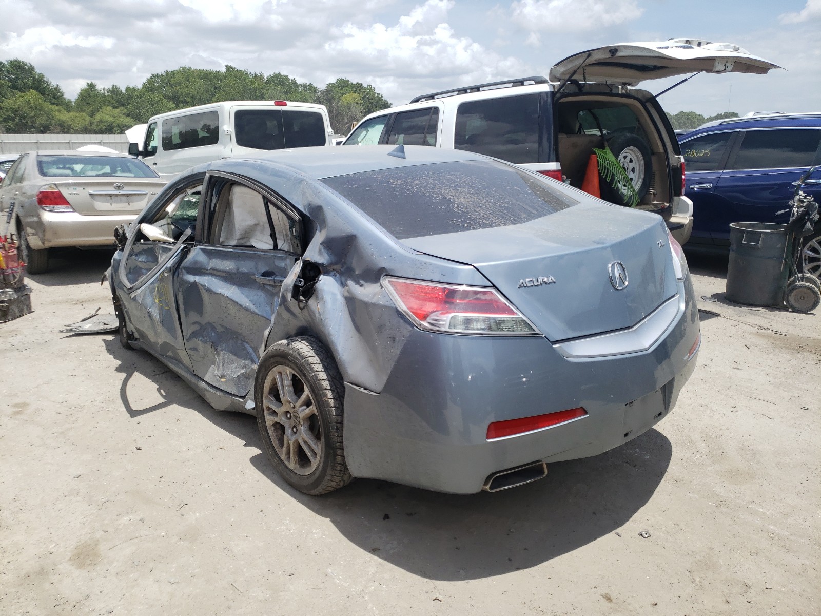 Photo 3 from auction – 2010 ACURA TL with VIN 19UUA8F23AA003929
