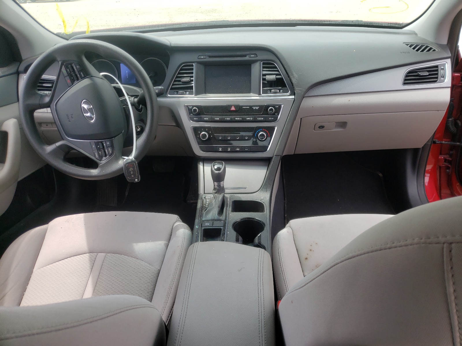 Photo 9 from auction – 2016 HYUNDAI SONATA SE with VIN 5NPE24AF2GH369241