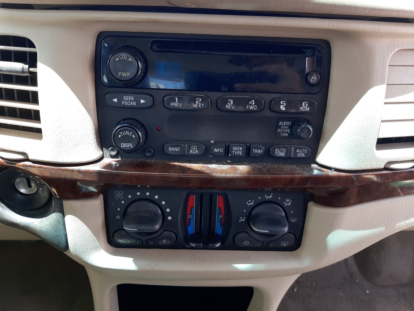 Photo 9 from auction – 2005 CHEVROLET IMPALA LS with VIN 2G1WH52K459216826