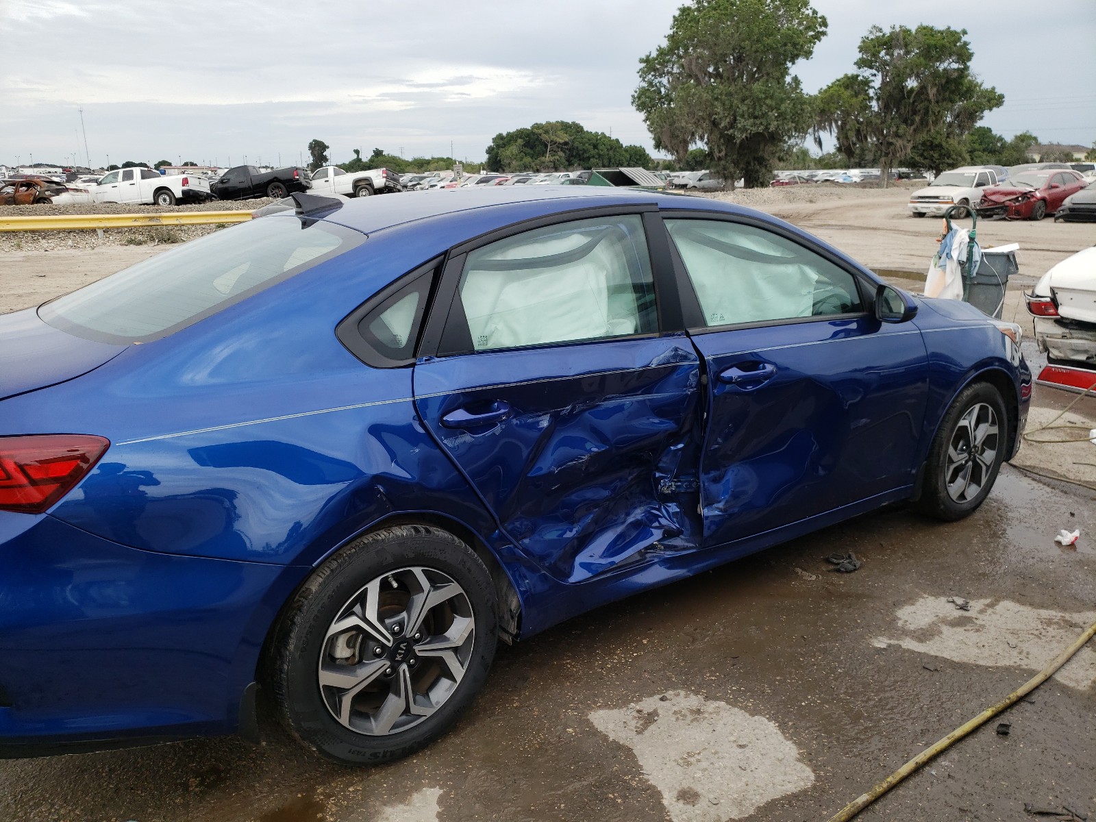 Photo 9 from auction – 2019 KIA FORTE FE with VIN 3KPF24ADXKE058253
