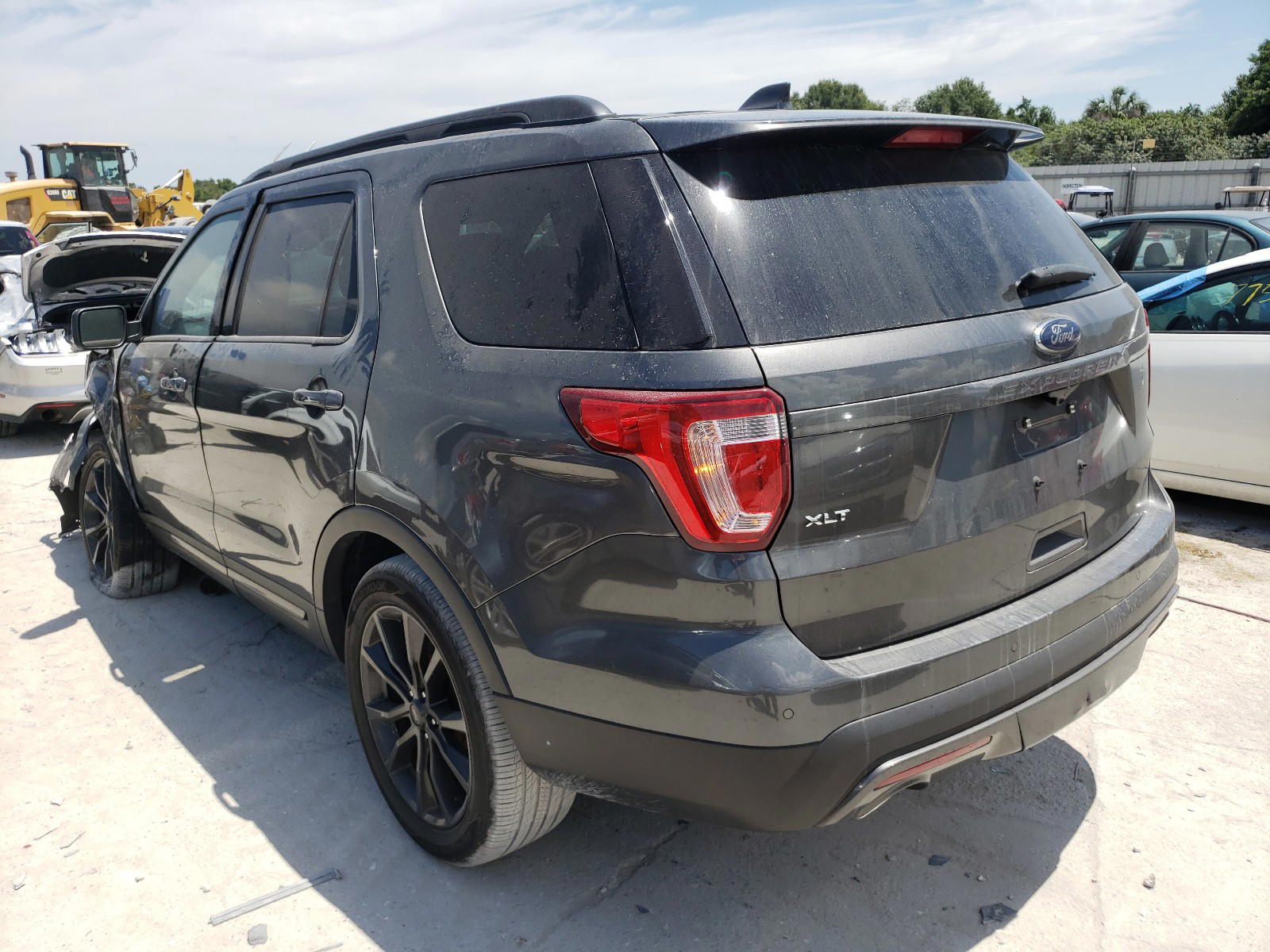 Photo 3 from auction – 2017 FORD EXPLORER X with VIN 1FM5K7D8XHGC88651