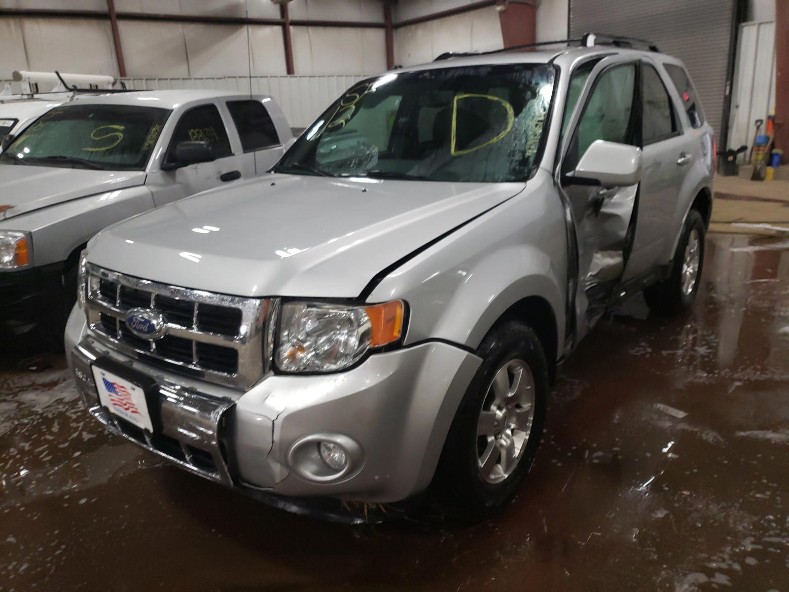 Photo 2 from auction – 2012 FORD ESCAPE LIM with VIN 1FMCU9EG3CKB75312