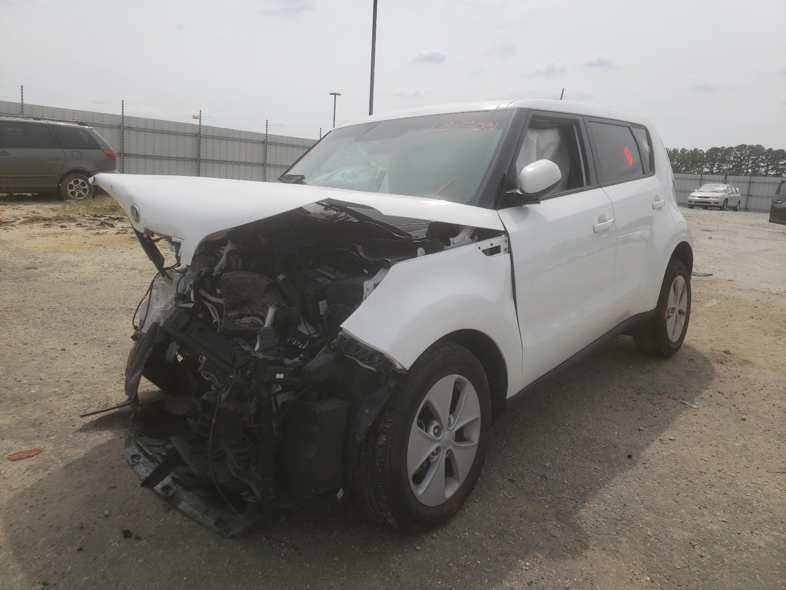 Photo 2 from auction – 2015 KIA SOUL with VIN KNDJN2A29F7774698