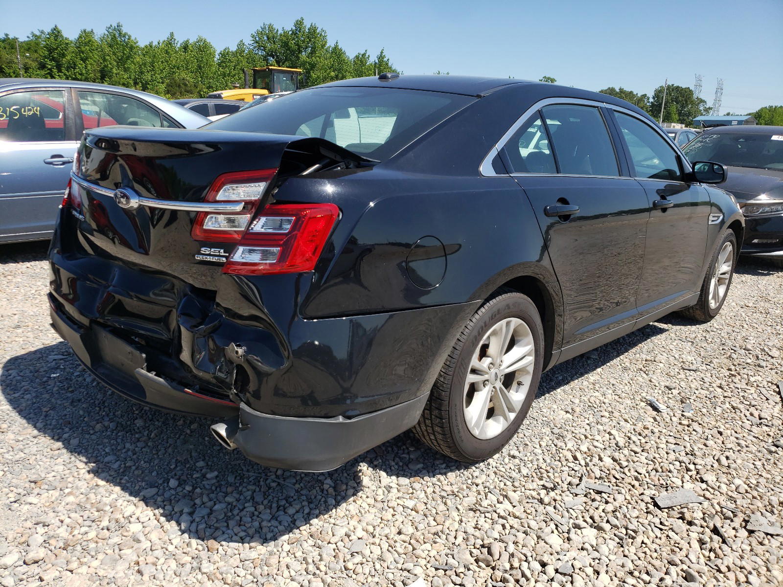 Photo 4 from auction – 2016 FORD TAURUS SEL with VIN 1FAHP2E89GG121089