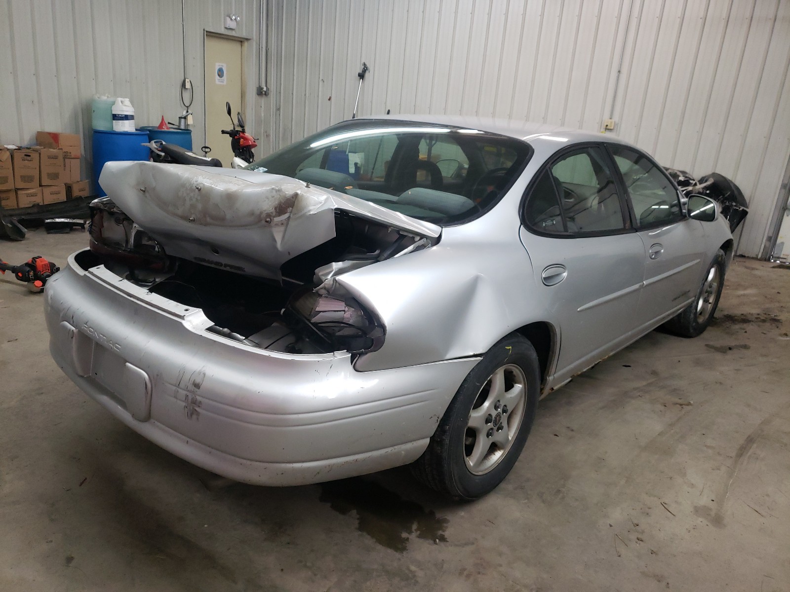 Photo 4 from auction – 2002 PONTIAC GRAND PRIX with VIN 1G2WK52J62F215670