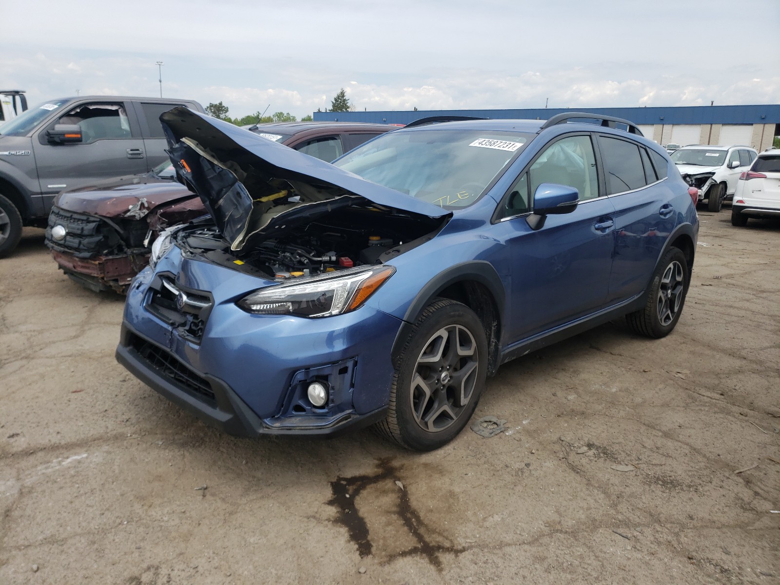 Photo 2 from auction – 2018 SUBARU CROSSTREK with VIN JF2GTAJC2JH266273