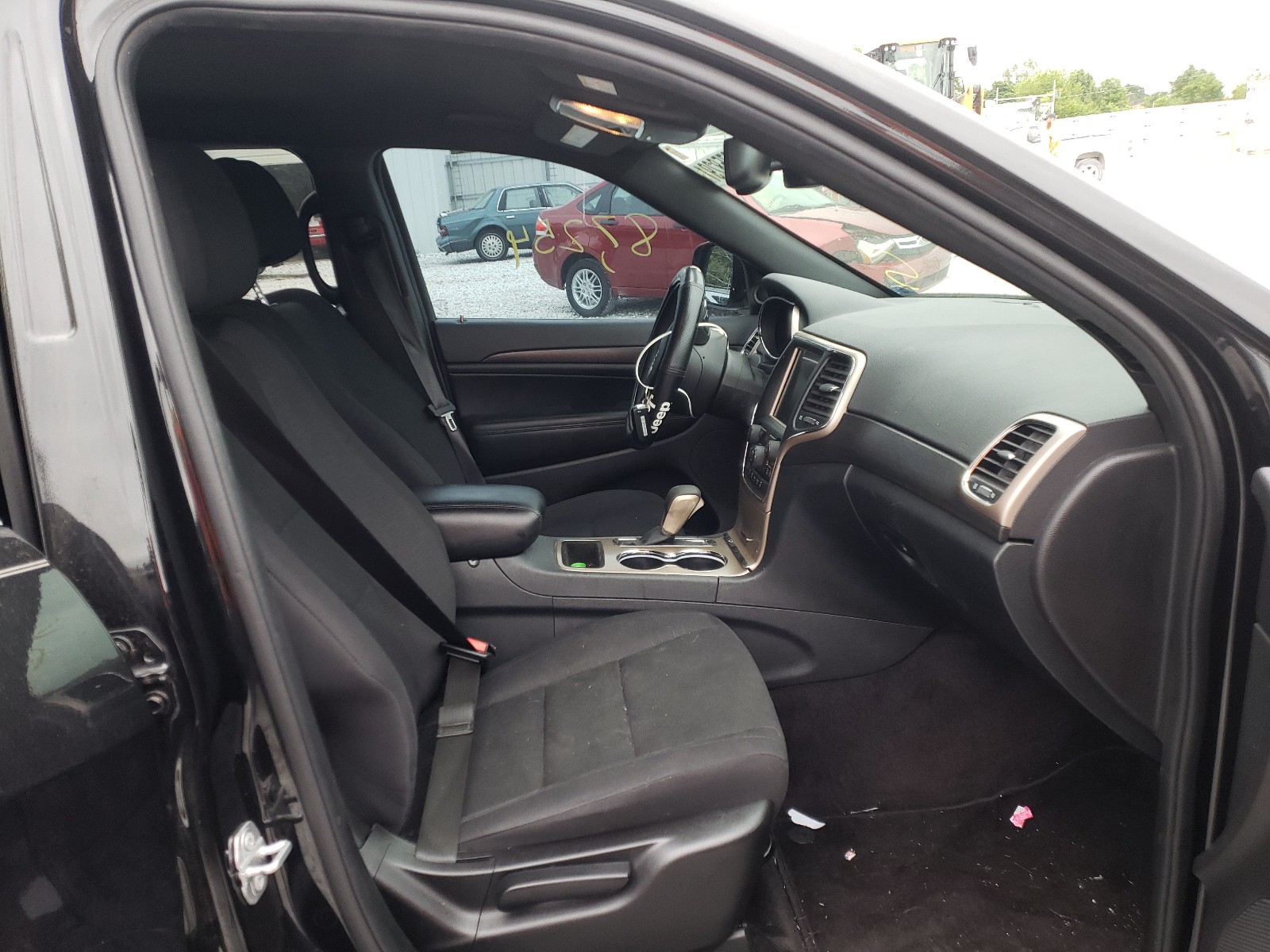 Photo 5 from auction – 2016 JEEP GRAND CHER with VIN 1C4RJFAG0GC379626