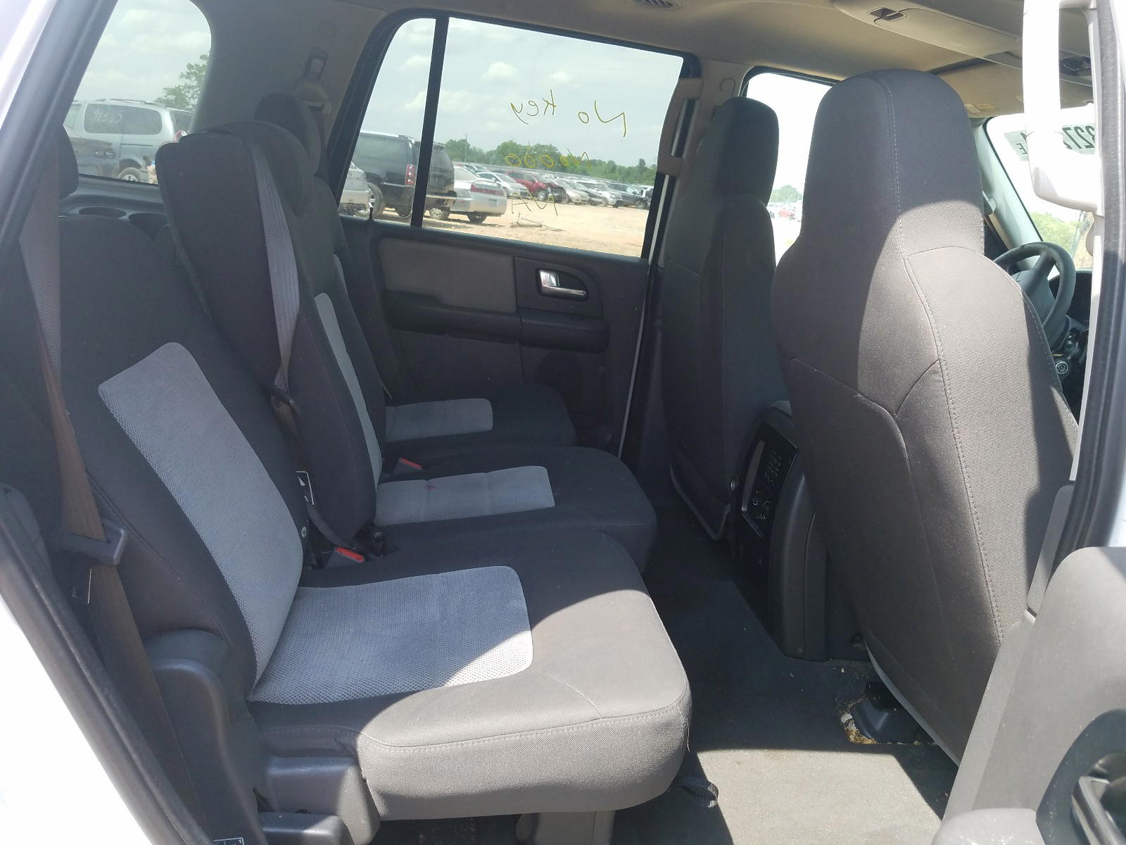 Photo 6 from auction – 2003 FORD EXPEDITION with VIN 1FMPU16L23LB79425