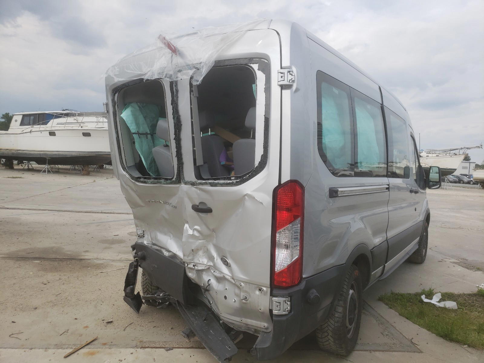 Photo 4 from auction – 2017 FORD TRANSIT with VIN 1FBAX2CM2HKA00838