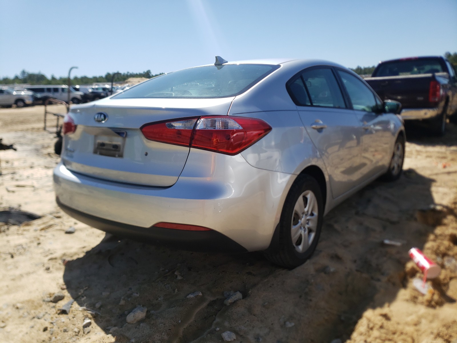 Photo 4 from auction – 2014 KIA FORTE LX with VIN 4T1B11HK4JU131987