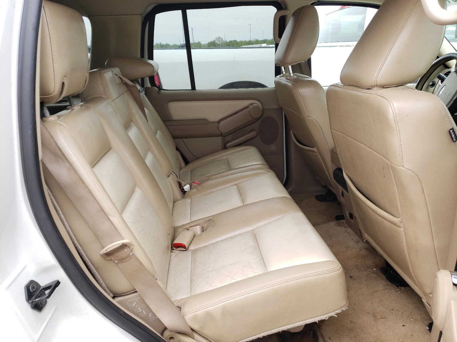 Photo 6 from auction – 2010 FORD EXPLORER with VIN 1FMEU7EE8AUA16671