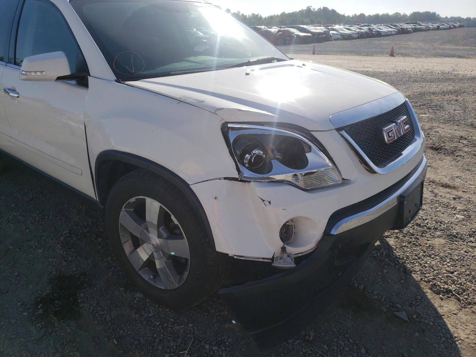 Photo 9 from auction – 2011 GMC ACADIA SLT with VIN 1GKKVSED7BJ401077