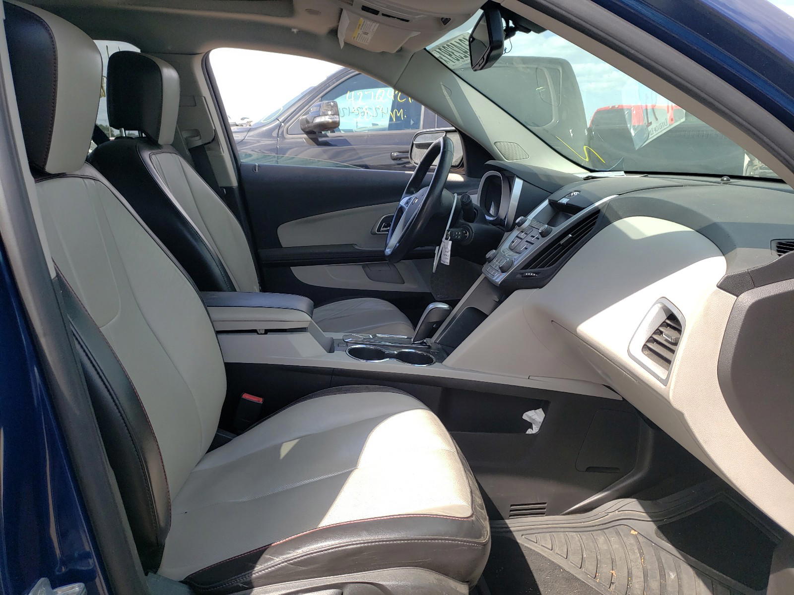 Photo 5 from auction – 2010 CHEVROLET EQUINOX LT with VIN 2CNFLGEW8A6329055