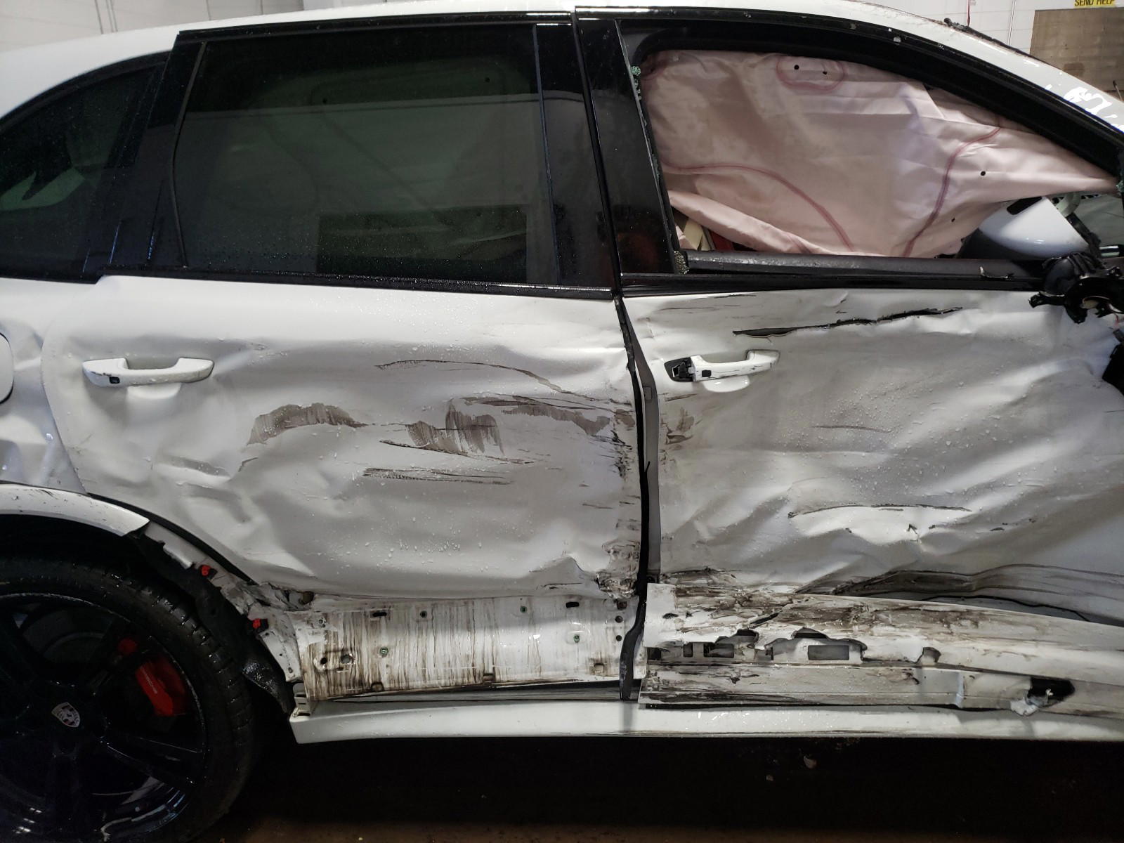 Photo 9 from auction – 2016 PORSCHE CAYENNE GT with VIN WP1AD2A26GLA76513