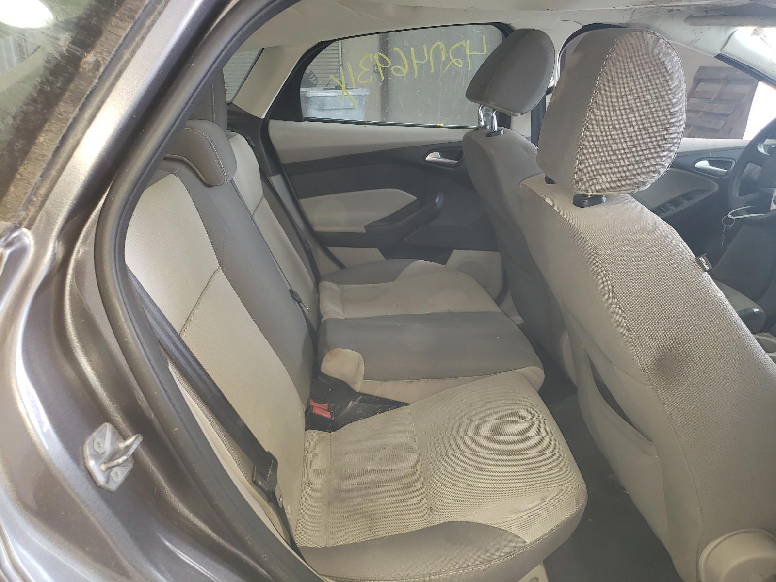 Photo 6 from auction – 2014 FORD FOCUS SE with VIN 1FADP3K27EL152317