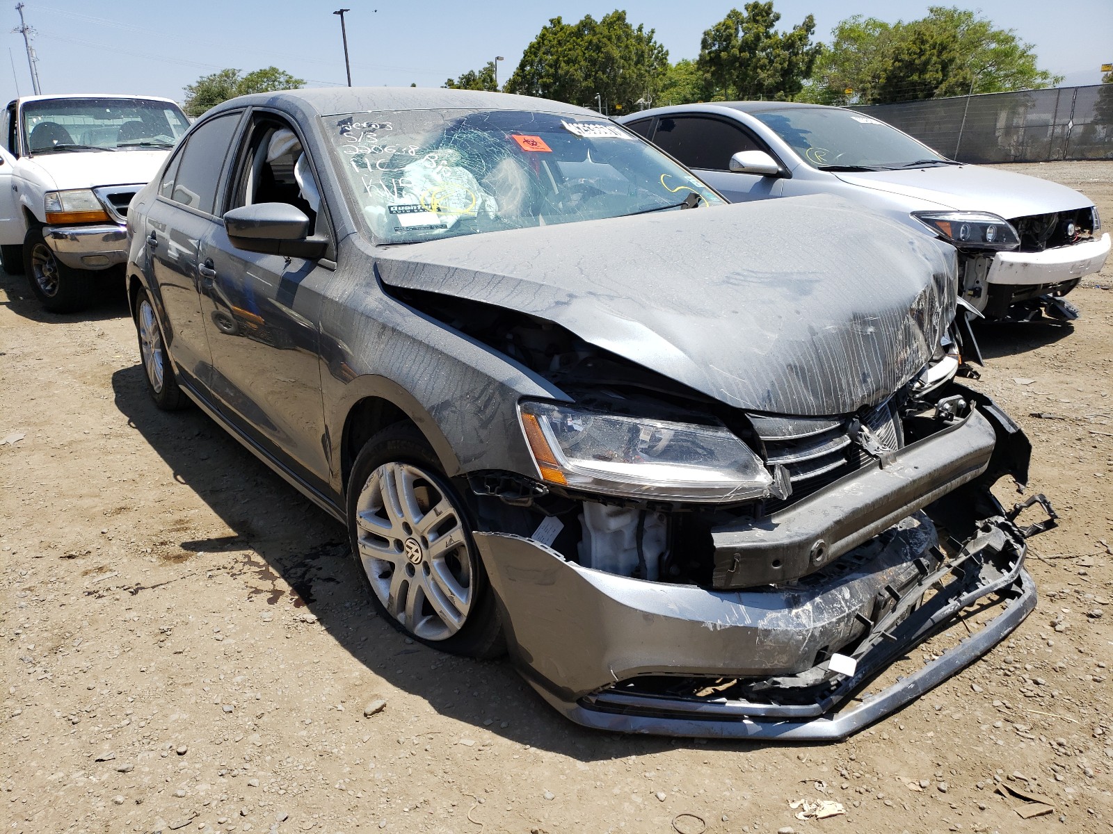 VOLKSWAGEN JETTA S 2018 with VIN 3VW2B7AJ9JM220638 - Photo from auction