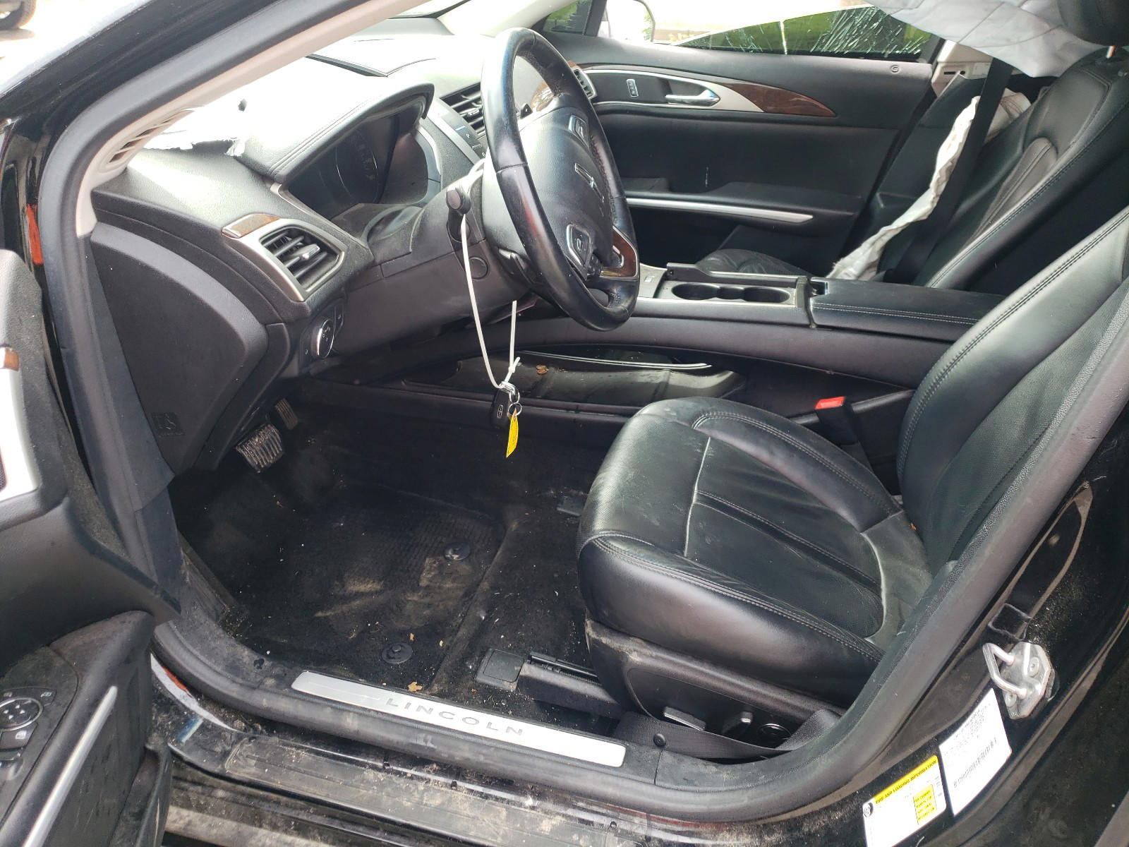 Photo 5 from auction – 2016 LINCOLN MKZ with VIN 3LN6L2J91GR631873