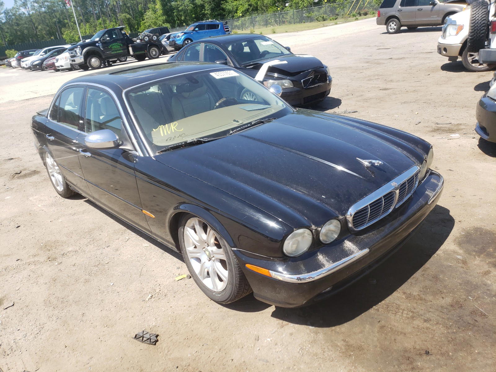 JAGUAR VANDENPLAS 2004 with VIN SAJEA74C84SG10629 - Photo from auction