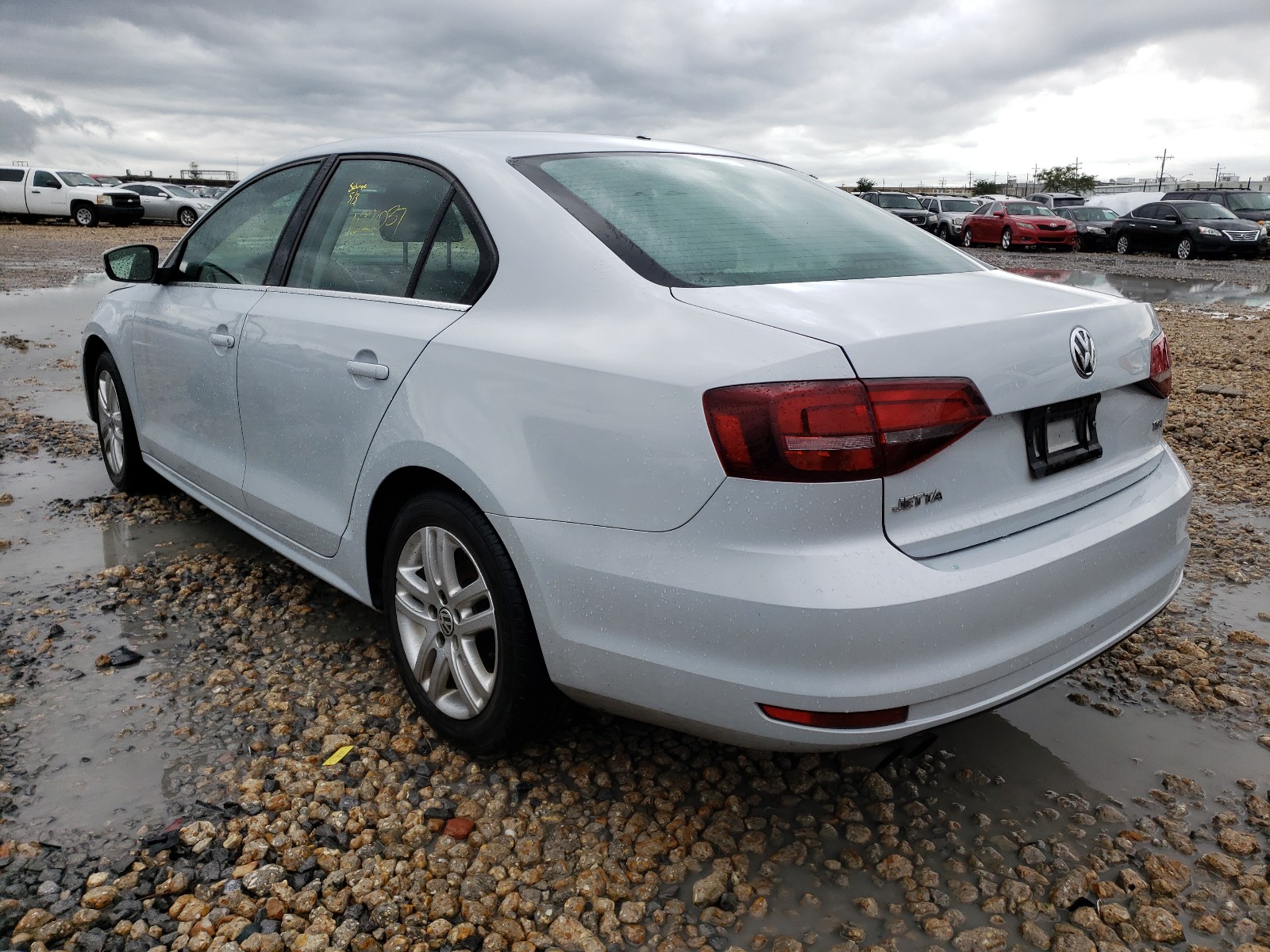 Photo 3 from auction – 2017 VOLKSWAGEN JETTA S with VIN 3VW2B7AJ6HM324806