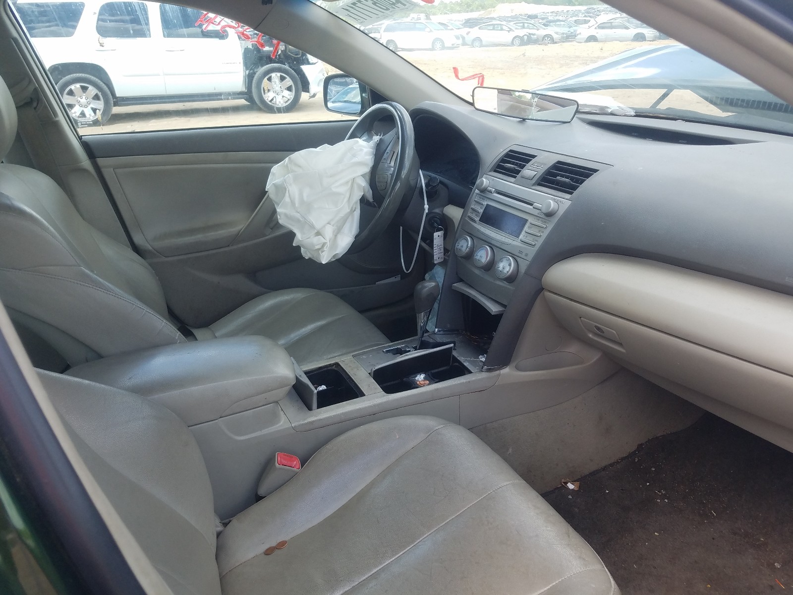 Photo 5 from auction – 2010 TOYOTA CAMRY BASE with VIN 4T1BF3EK1AU575362