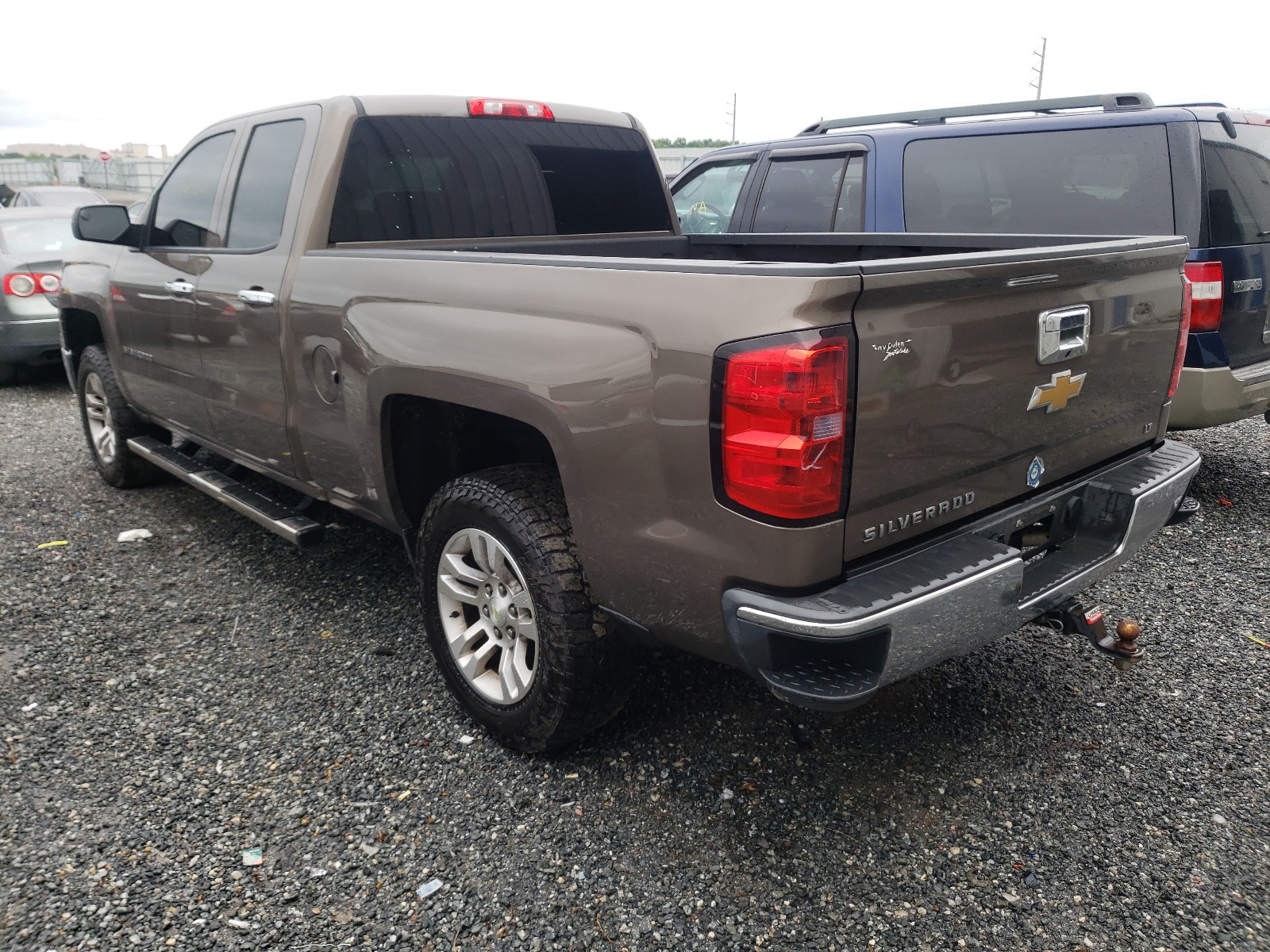Photo 3 from auction – 2014 CHEVROLET SILVERADO with VIN 1GCRCREH2EZ212631