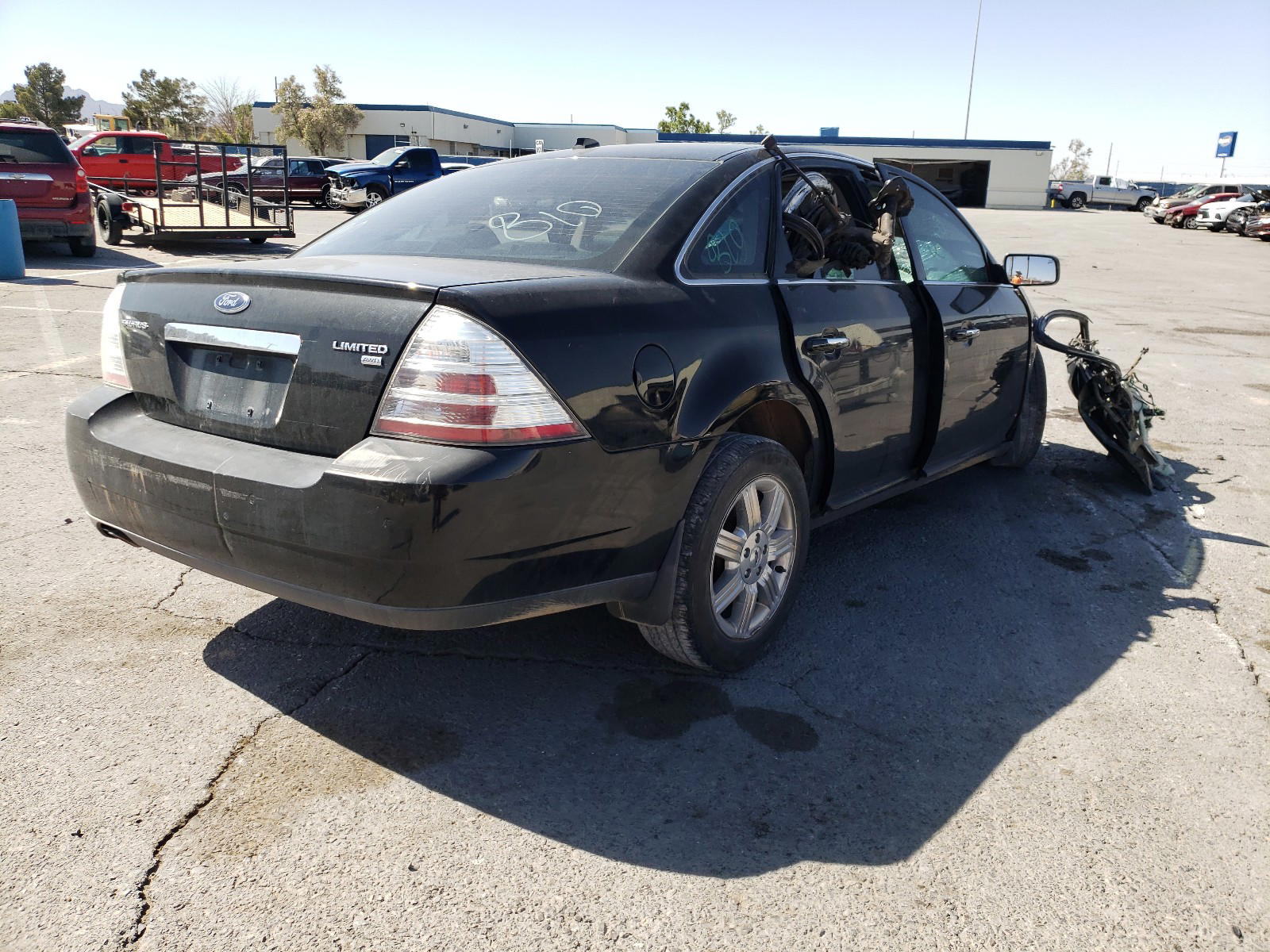 Photo 4 from auction – 2008 FORD TAURUS LIM with VIN 1FAHP28W08G115533