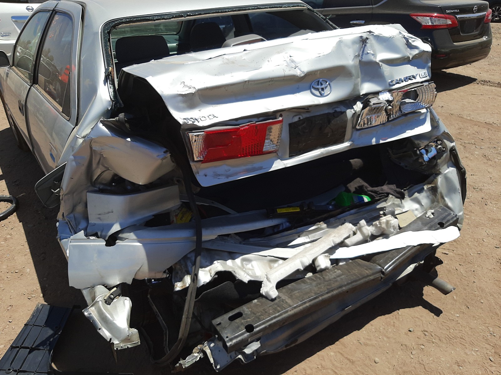 Photo 9 from auction – 2000 TOYOTA CAMRY CE with VIN 4T1BG28K7YU665063