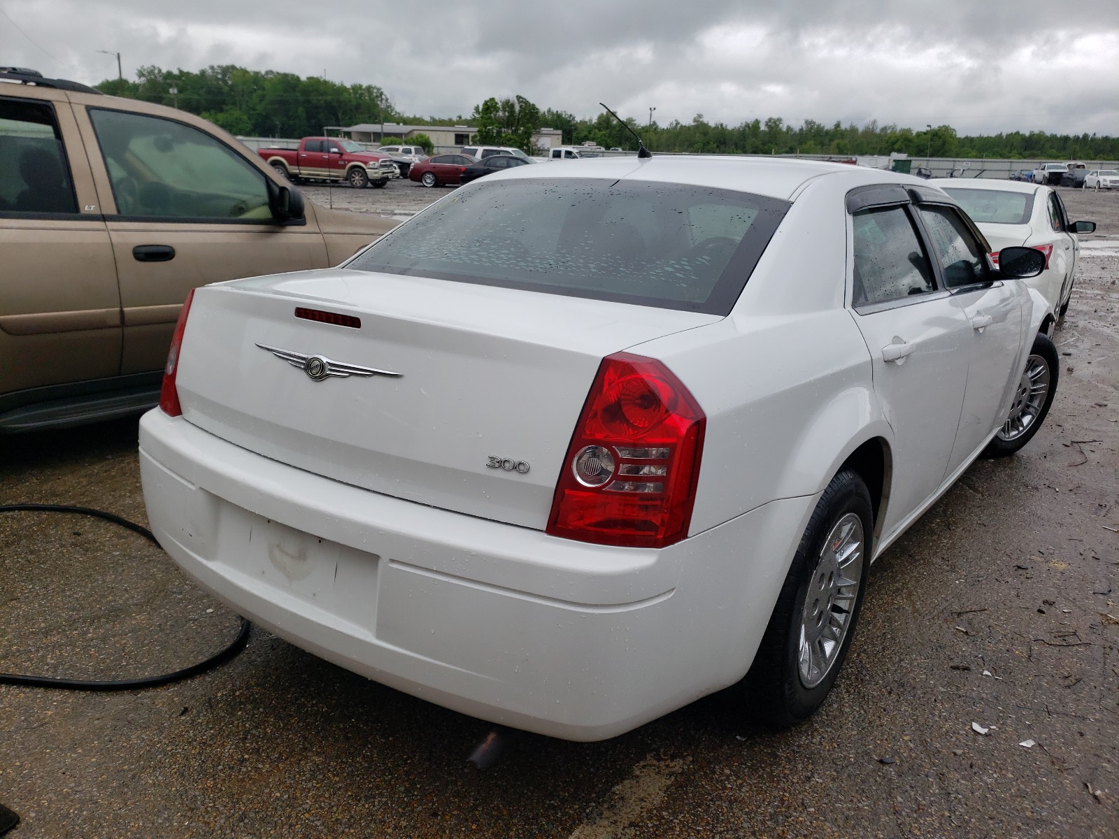 Photo 4 from auction – 2008 CHRYSLER 300 LX with VIN 2C3KA43R58H179719