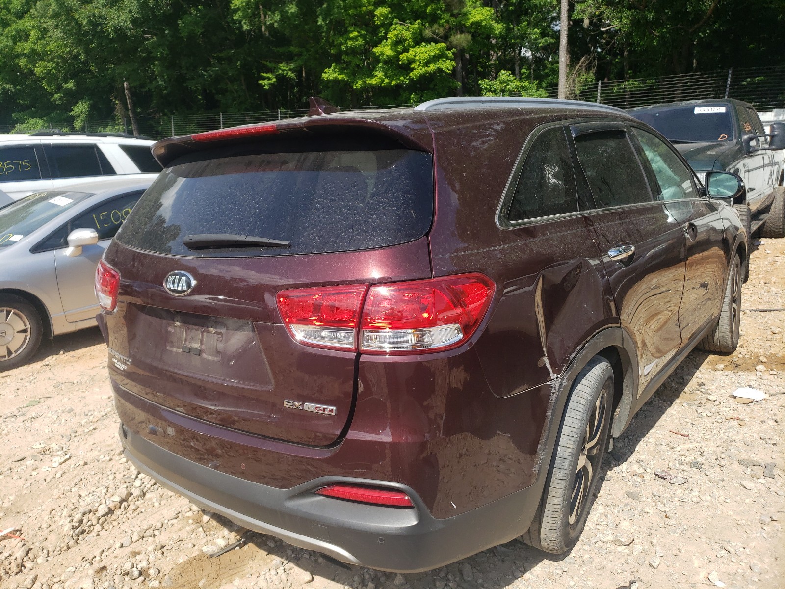 Photo 4 from auction – 2016 KIA SORENTO EX with VIN 5XYPH4A10GG155139
