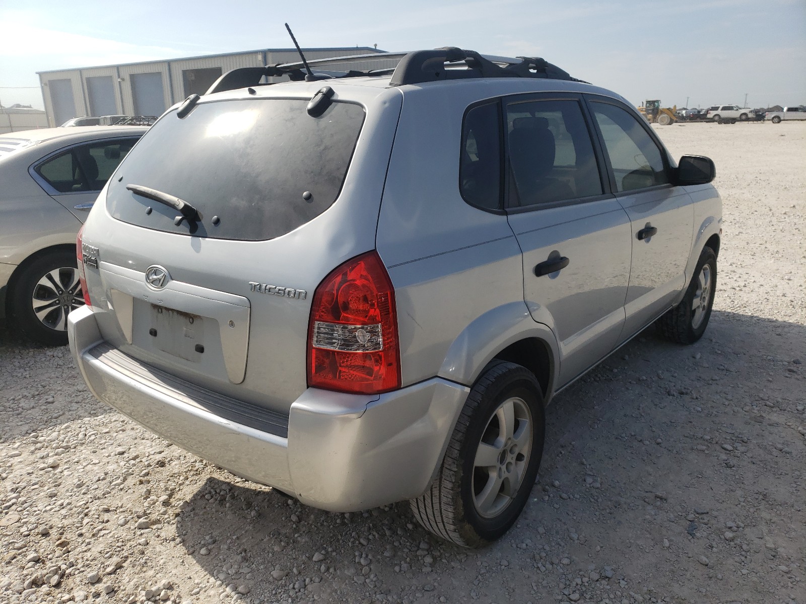 Photo 4 from auction – 2008 HYUNDAI TUCSON GLS with VIN KM8JM12B38U893553