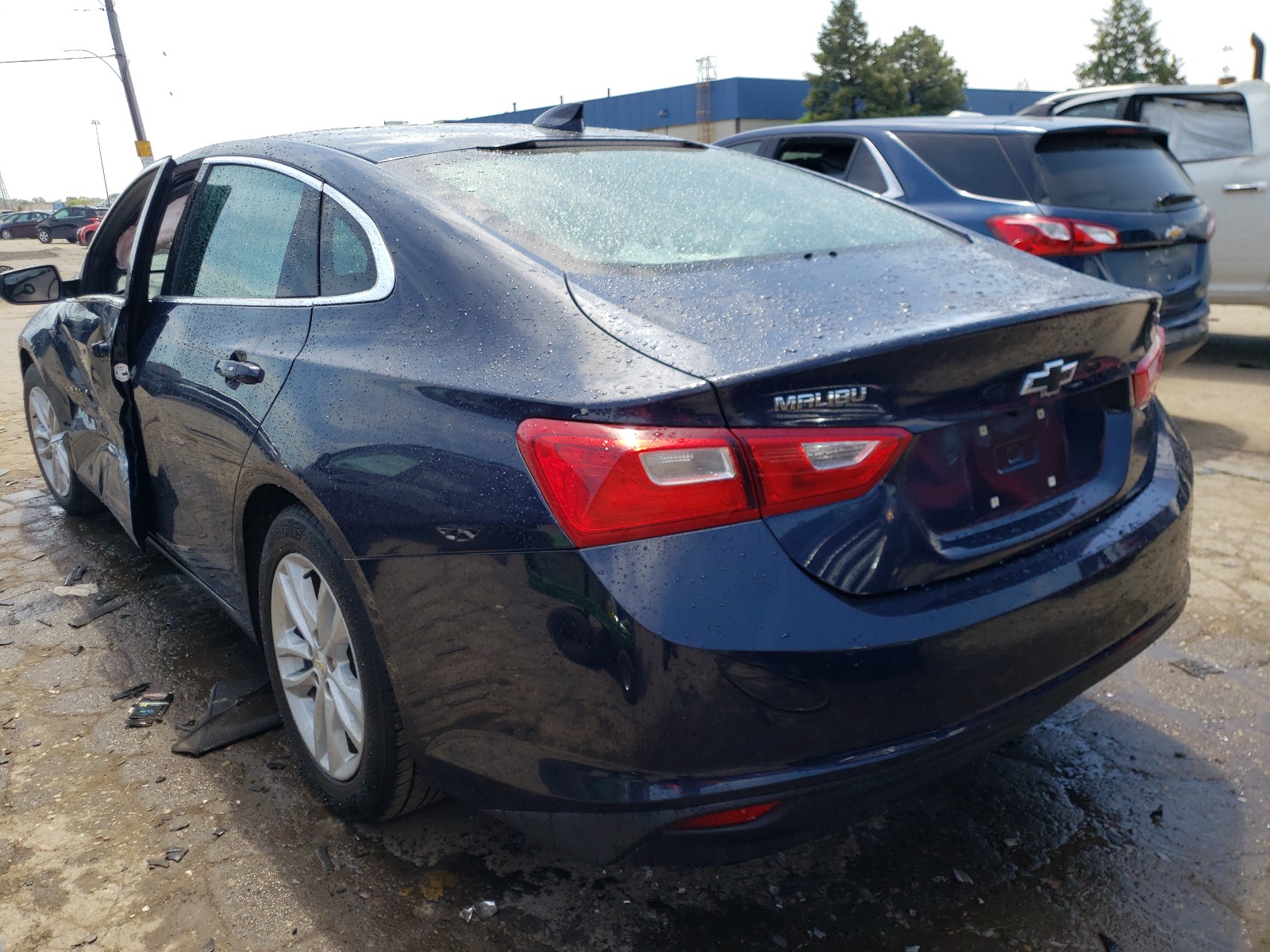 Photo 3 from auction – 2017 CHEVROLET MALIBU LT with VIN 1G1ZE5ST7HF126760