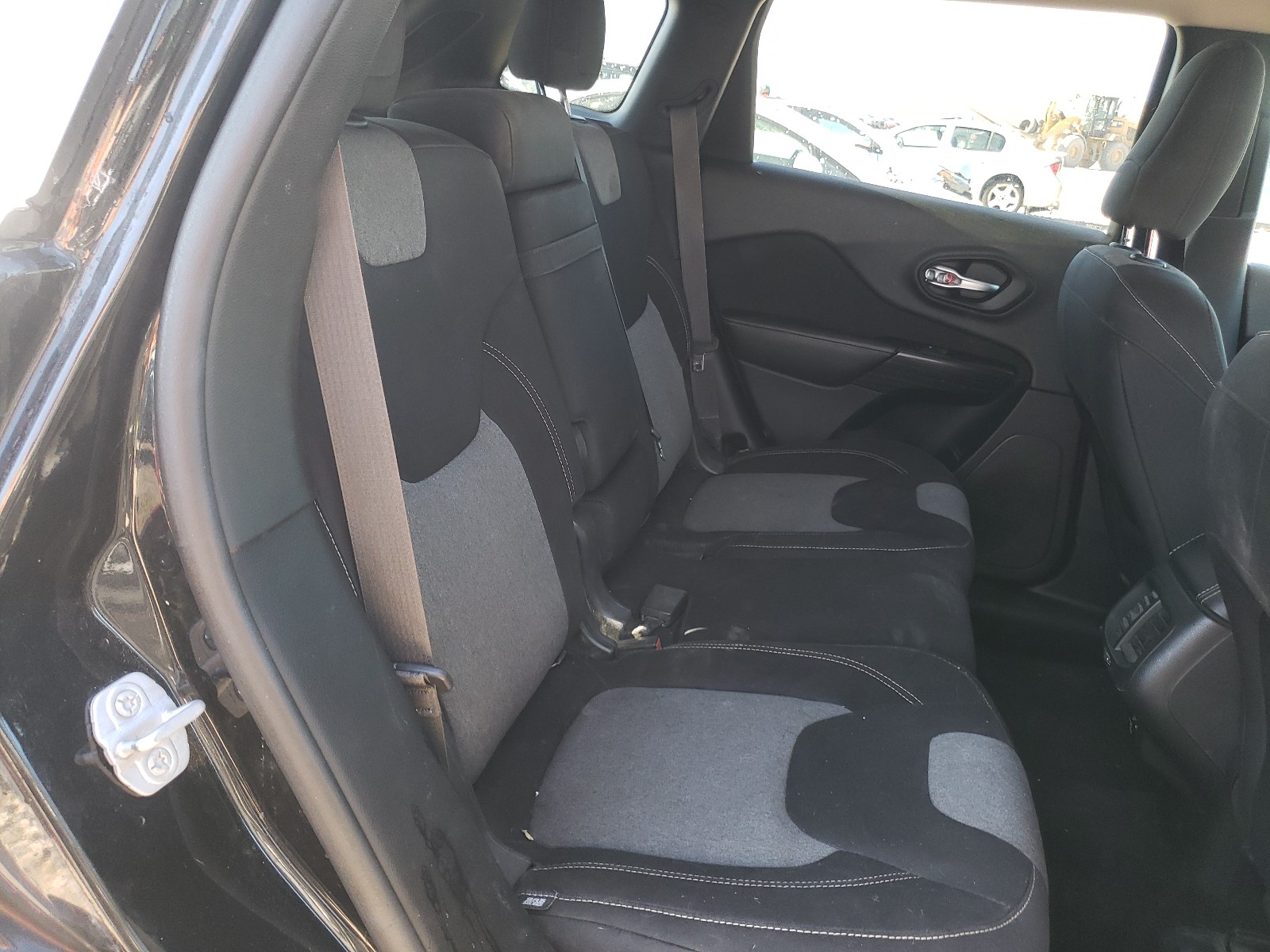 صورة رقم 6 من المزاد - 2014 JEEP CHEROKEE L مع VIN 1C4PJMCB9EW220158